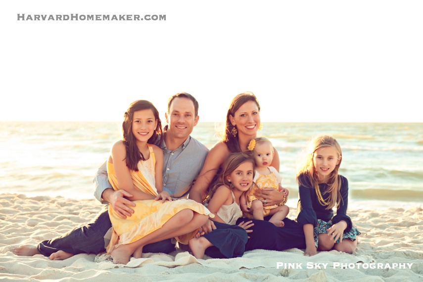 Family of Six Photo on the Beach